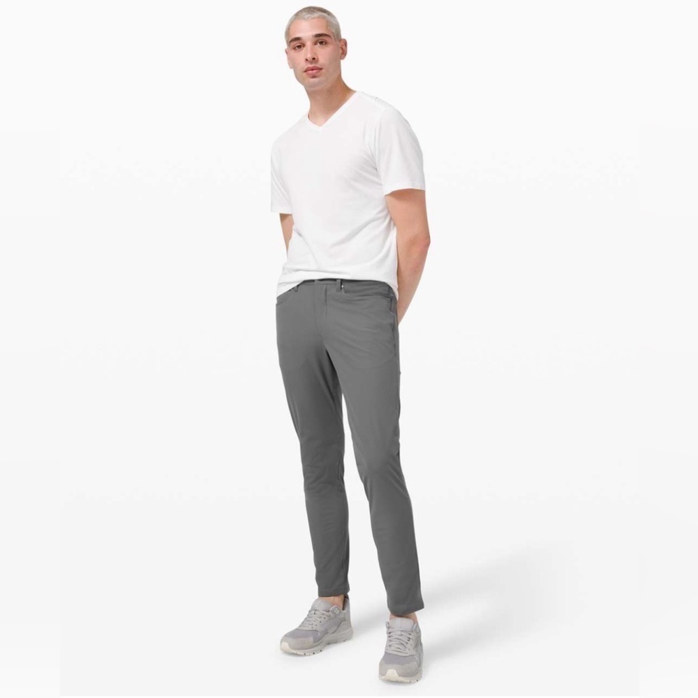 2022 Lululemon ABC Pant Slim 30" *Warpstreme
Asphalt Grey Size 34